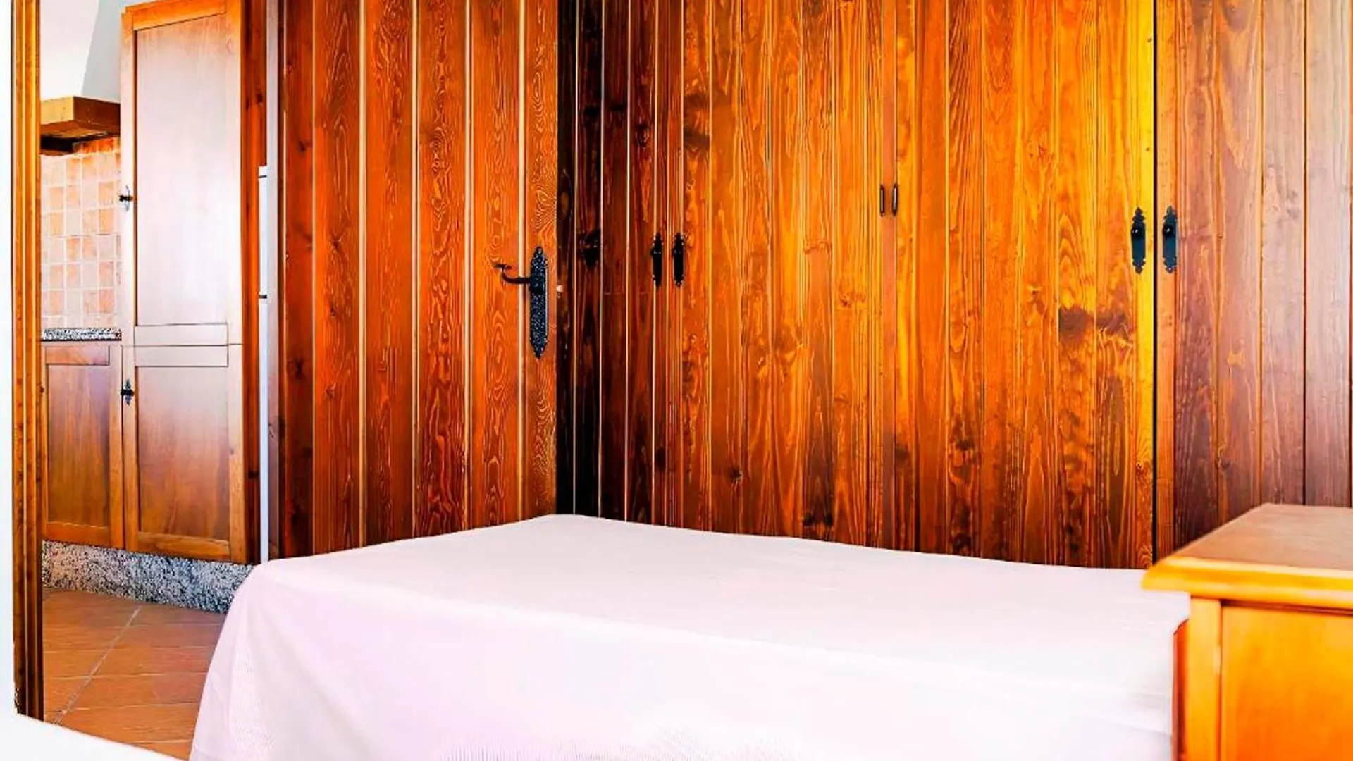 Chalet Con Piscina Compartida Y Jardin Privado Cadiz