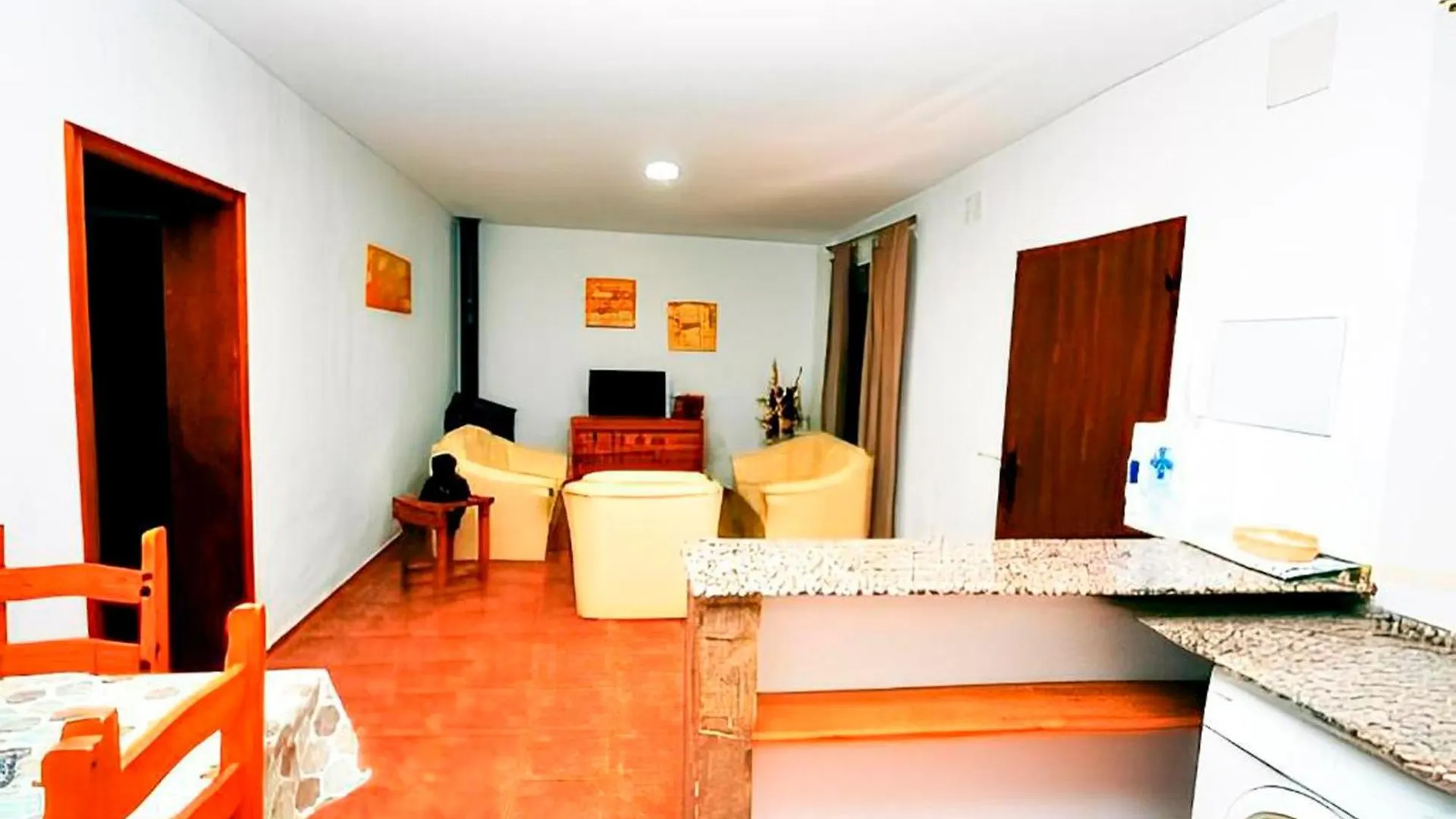 Chalet Con Piscina Compartida Y Jardin Privado Cadiz Spain