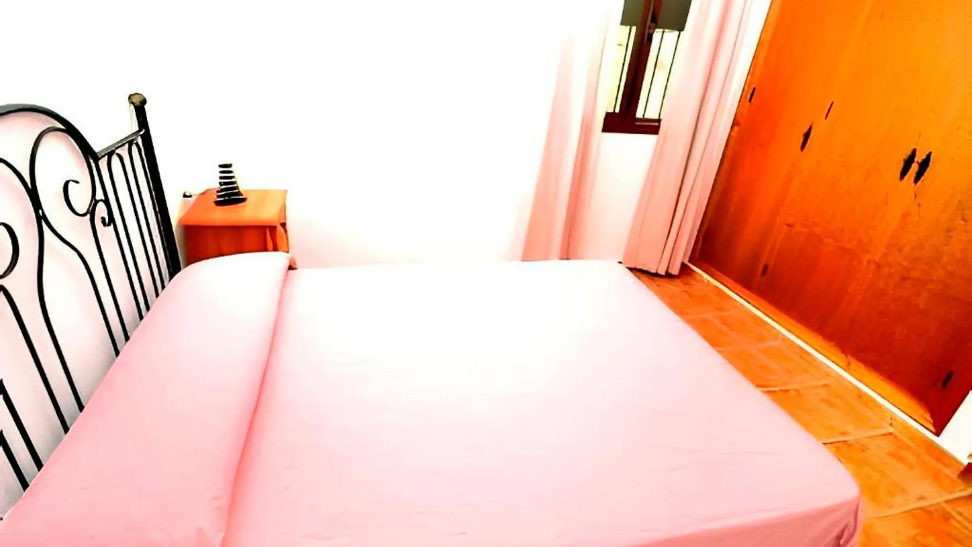 Chalet Con Piscina Compartida Y Jardin Privado Cadiz