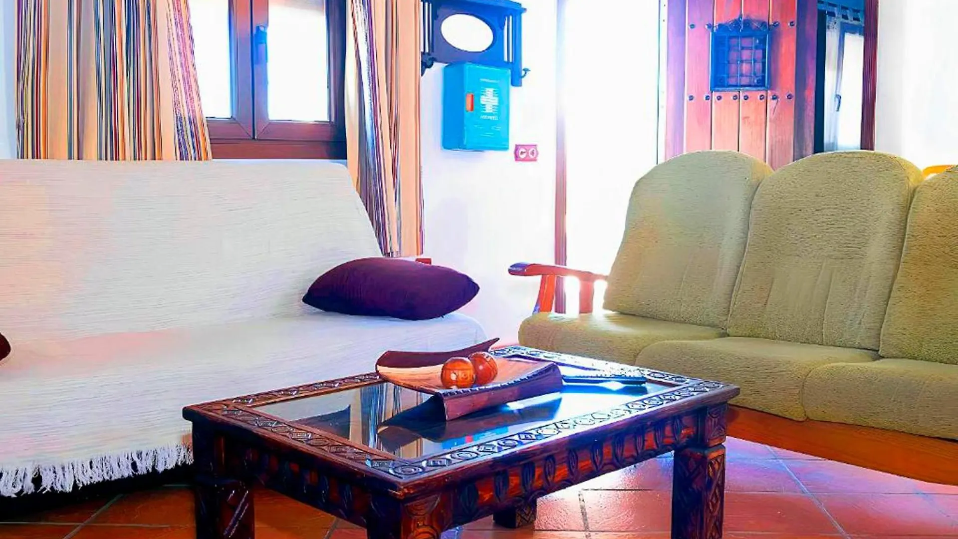 Chalet Con Piscina Compartida Y Jardin Privado Cadiz