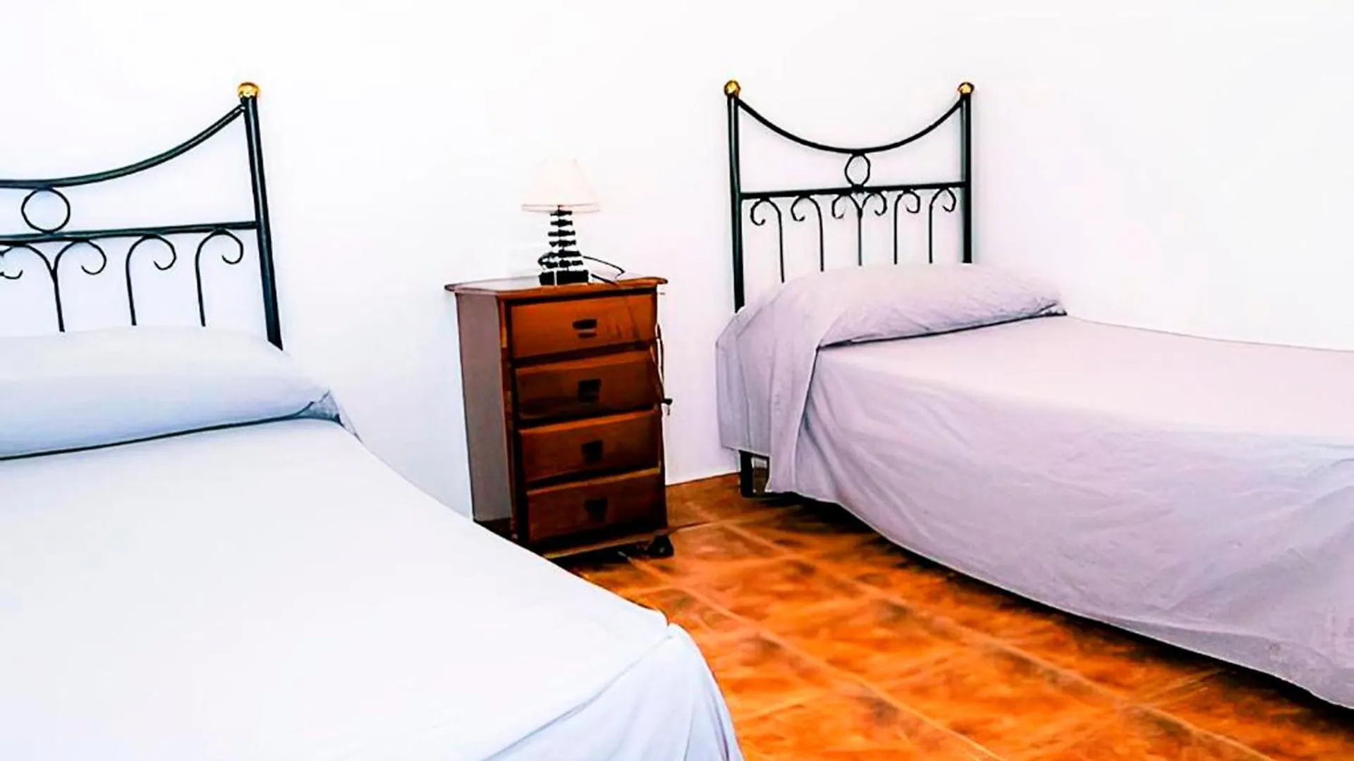 Chalet Con Piscina Compartida Y Jardin Privado Cadiz 0*,  Spain