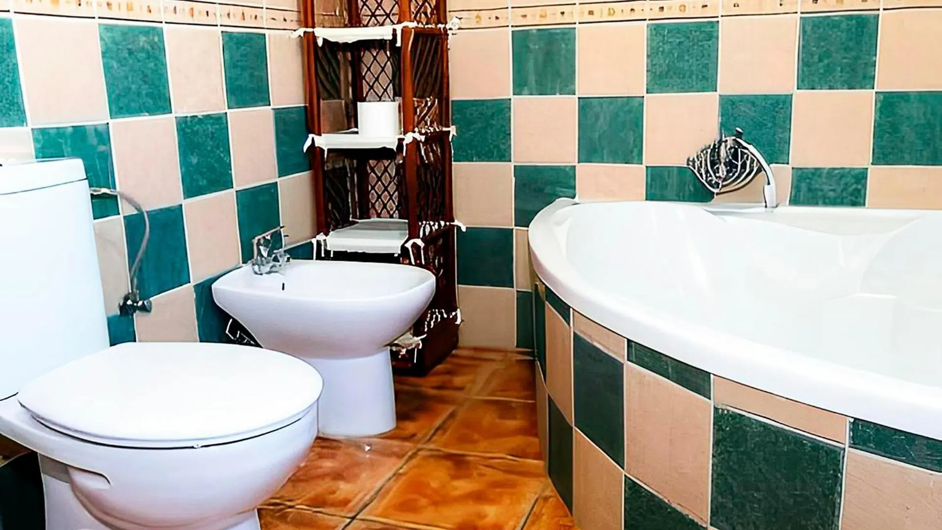 Chalet Con Piscina Compartida Y Jardin Privado Cadiz Spain